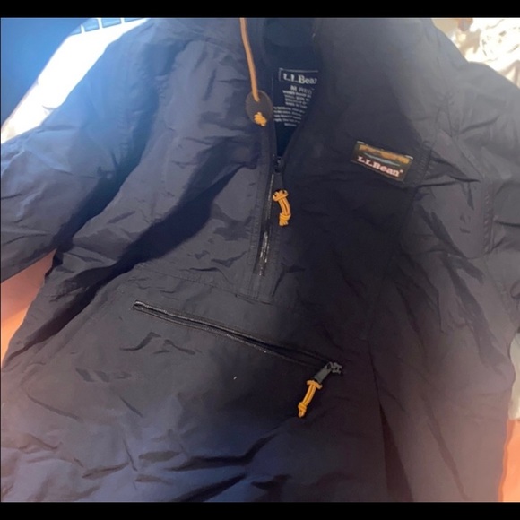 LL Bean Light rain jacket! - Picture 3 of 3